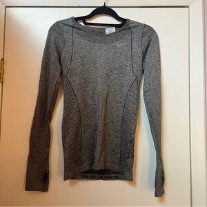 Nike Gray Women's Long Sleeve Top